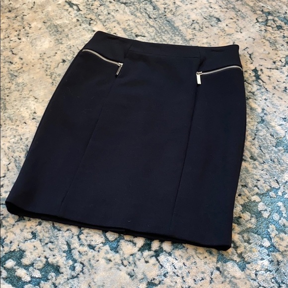 Michael Kors || Pencil Skirt (NWOT) - Picture 2 of 7